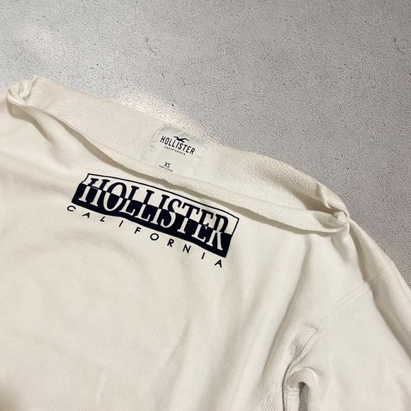 HOLLISTER WHITE OFF THE SHOULDER TOP - Picture 3 of 4